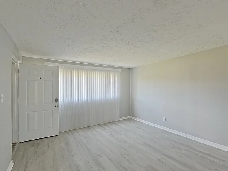 3605 Cushing Dr — Photo 6