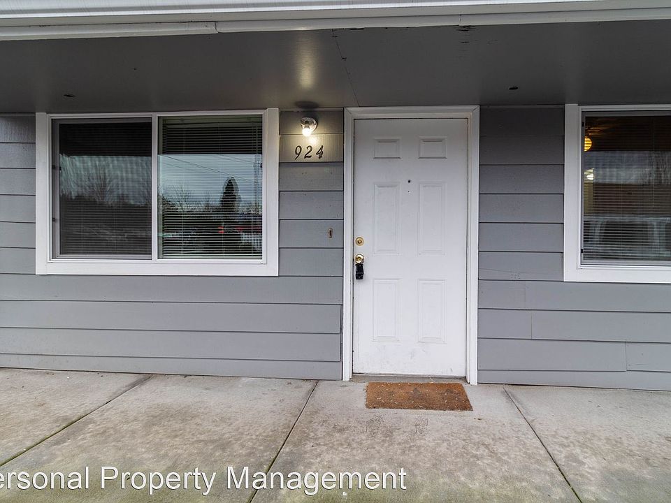 1st image of 924 NE 86th St