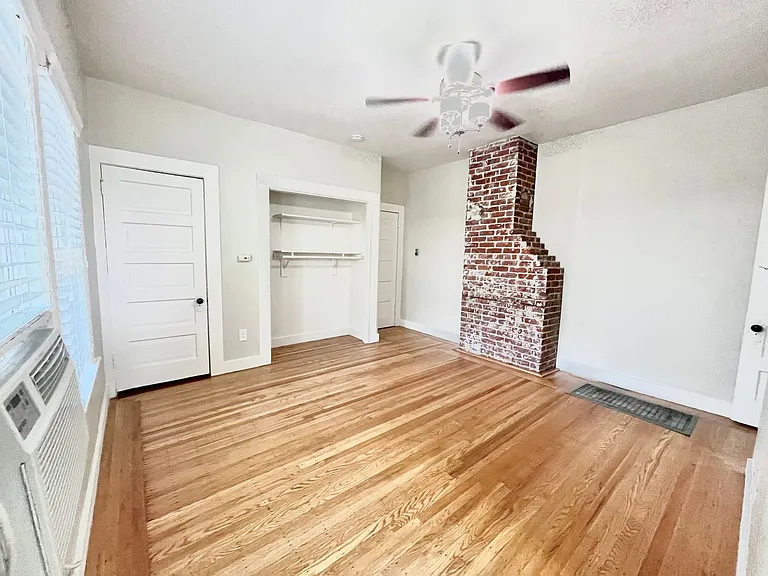 2401 P Street — Photo 5