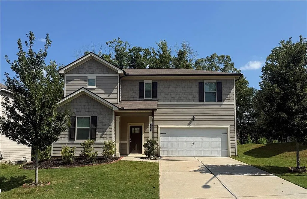 5 bed, 3.0 bath, 2851 sqft, $2,450 — Photo 1