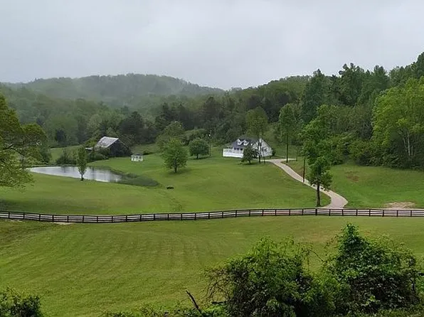 1037 High Rock Rd, Stanton, KY 40380