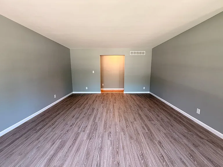 2538 Berwyck Rd SE — Photo 17