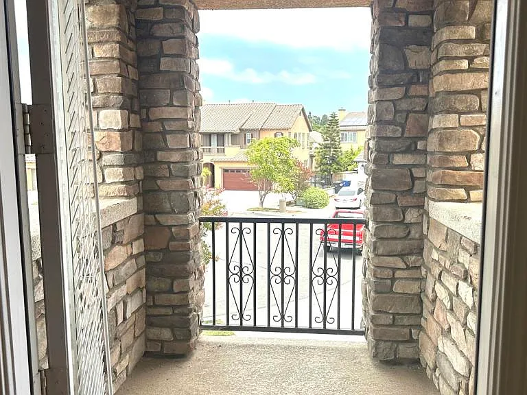 361 Cottages Ct — Photo 21
