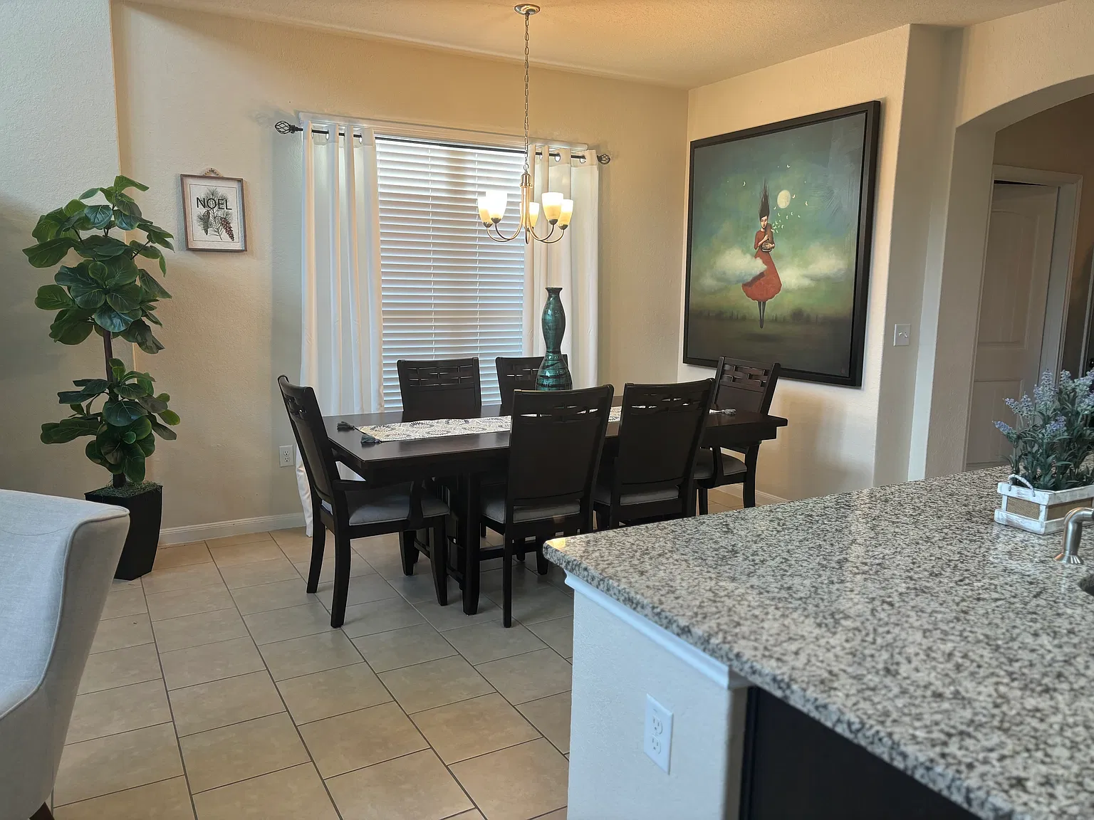 3 bed, 2038 sqft, $1,950 — Photo 3