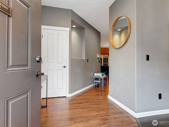 4th image of 9222 195th Street Ct E