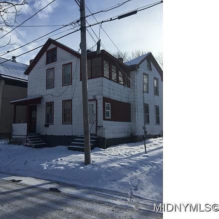 2nd image of 1121 Orchard St