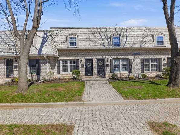 102 Corey Colonial #102, Agawam, MA 01001