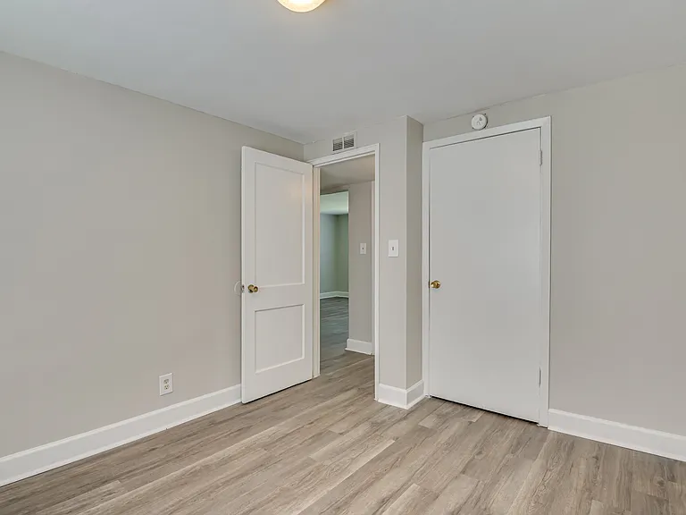 1927 Central Ave — Photo 3