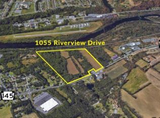 1055 Riverview Dr, Walnutport, PA 18088
