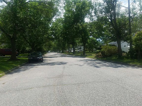 5th image of 3011 Newport Ave