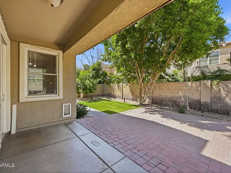 2250 E Wayland Dr — Photo 33