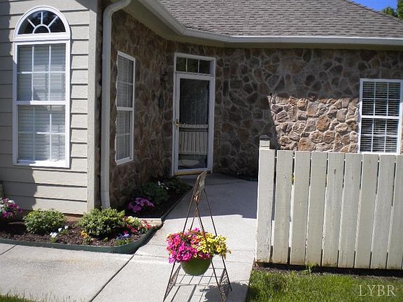 2nd image of 126 Salisbury Cir
