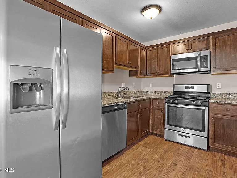 8804 Eclipse St #B — Photo 13