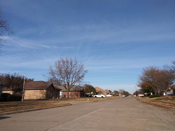 5th image of 1014 Wendell Way