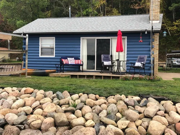 2502 Lake Shore Dr, Motley, MN 56466