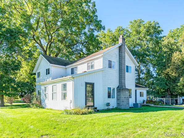 6346 S Sheridan Rd, Sheridan, MI 48884