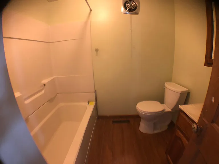 703 E Chippewa St #B — Photo 9