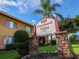 Courtyard Apartments
