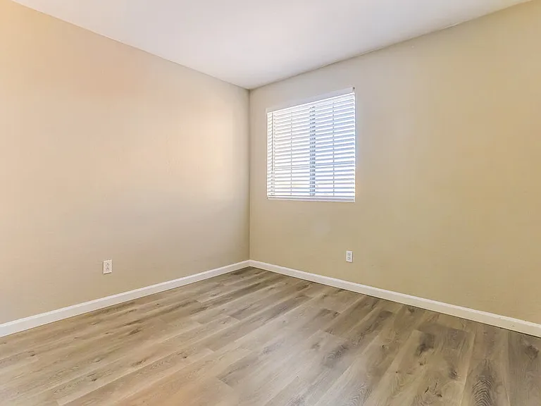 12031 W Dahlia Dr — Photo 15