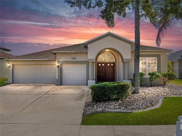 25806 Hartack Dr, Zephyrhills, FL 33544