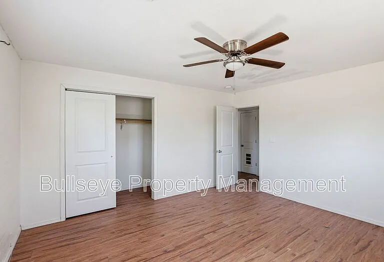 5645 S 6th St #2 — Photo 10