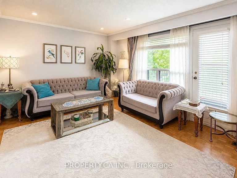 209 Castle Rock Dr #1 — Photo 13
