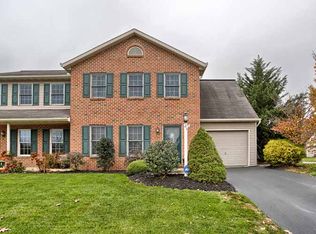 21 Pebble Creek Dr, Lititz, PA 17543