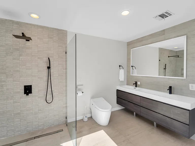 290 Mohegan Way — Photo 19