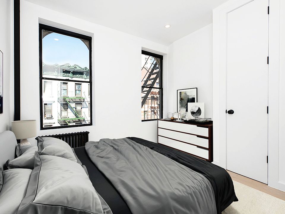 1st image of 33 Henry St #13A
