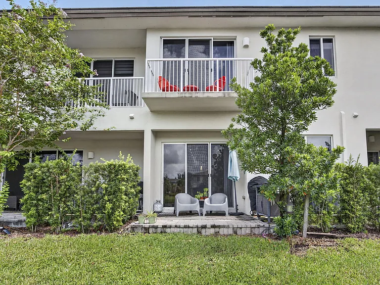 1431 Pioneer Way — Photo 31