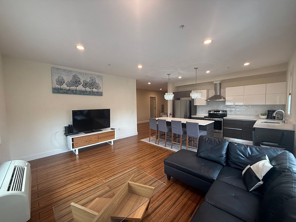 1st image of 125 W Central Blvd Unit 303