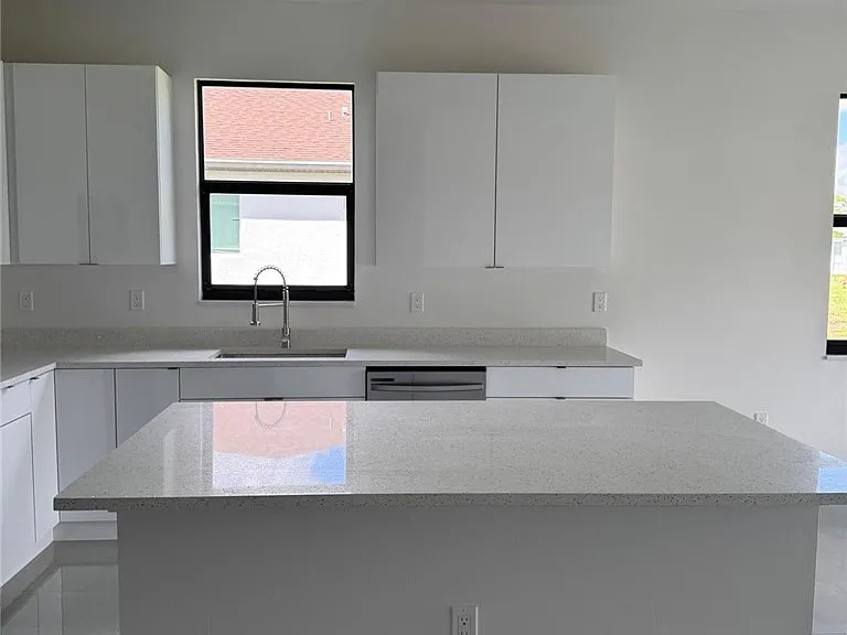 Hogan Dr — Photo 1