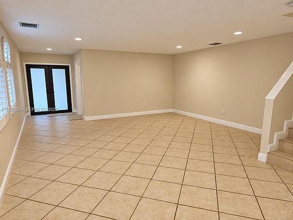 5th image of 3280 Gifford Ln #3280
