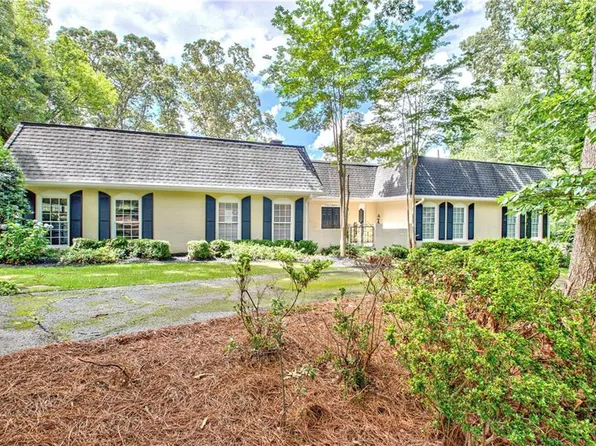 522 Golf View Dr, Peachtree City, GA 30269