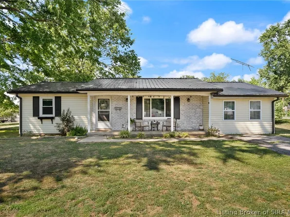 802 Smith Street, Salem, IN 47167