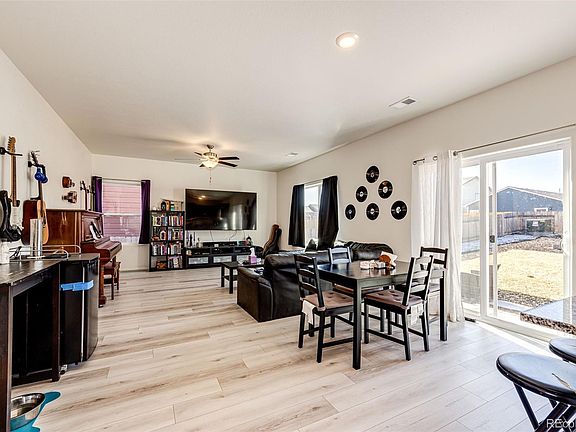 4th image of 325 Walnut Street
