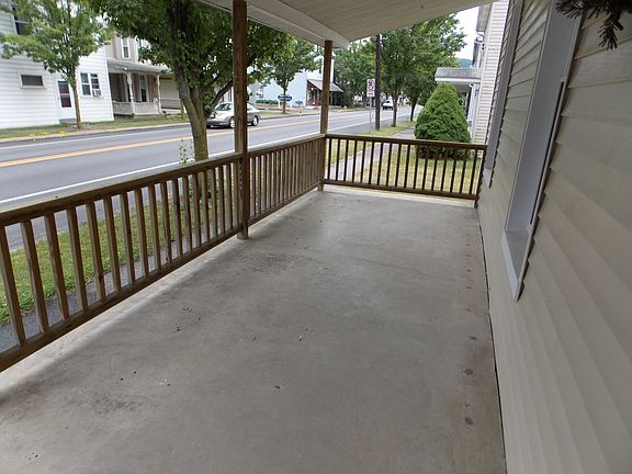 2nd image of 105 Turnpike St