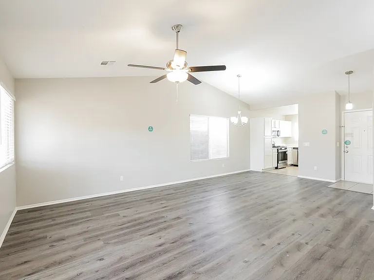 16183 W Buchanan St — Photo 4