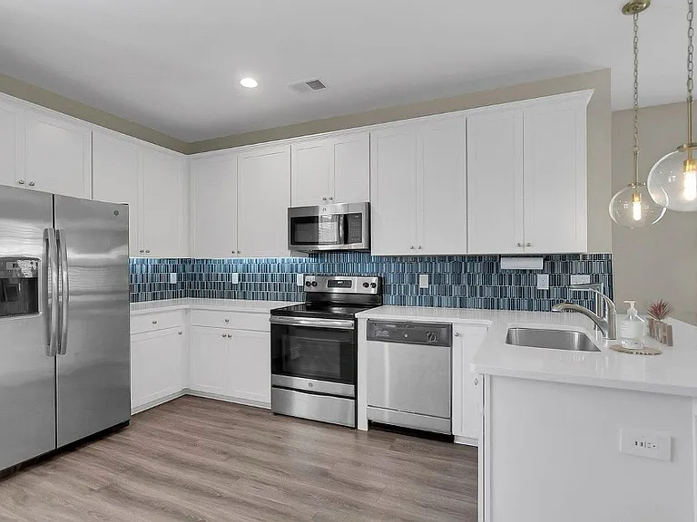 3935 Four Poles Park Dr — Photo 3