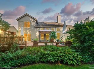 5589 Adderstone Dr, Clarkston, MI