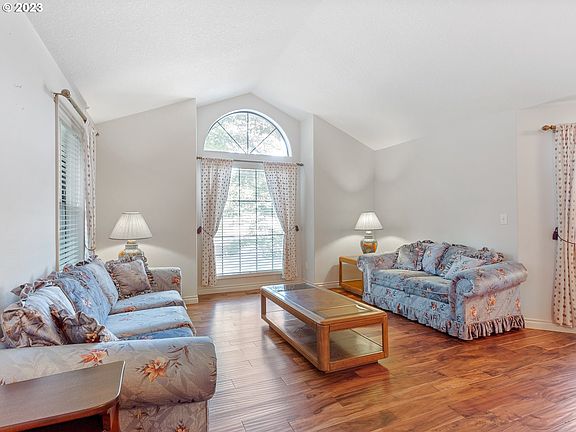 4th image of 2105 NE 60th St