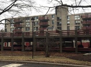 55 Tall Oaks Dr UNIT 303, Weymouth, MA 02190