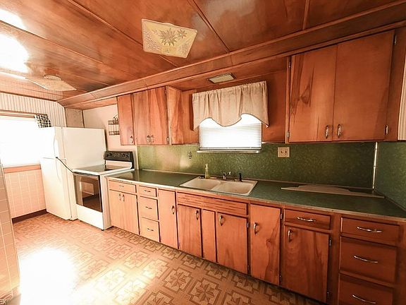5th image of 2608 Christensen Ave