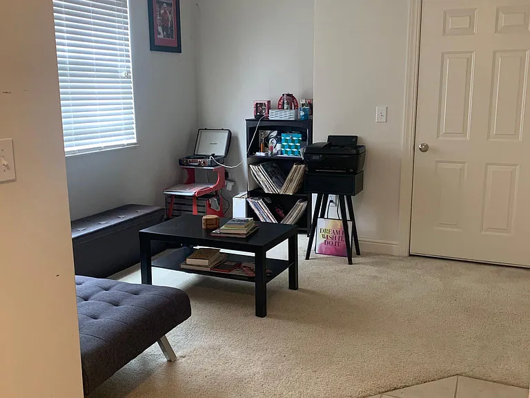 1411 Upper Green Cir — Photo 2