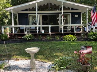 11790 Lakeland Dr, Conneaut Lake, PA 16316