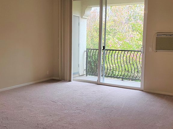 3rd image of 35580 Monterra Ter APT 202