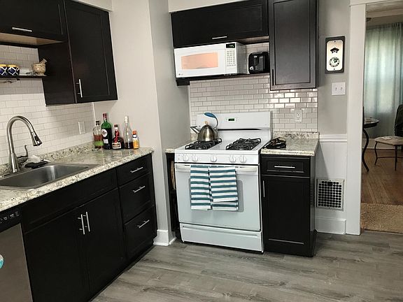 3rd image of 151 Saranac Ave #1