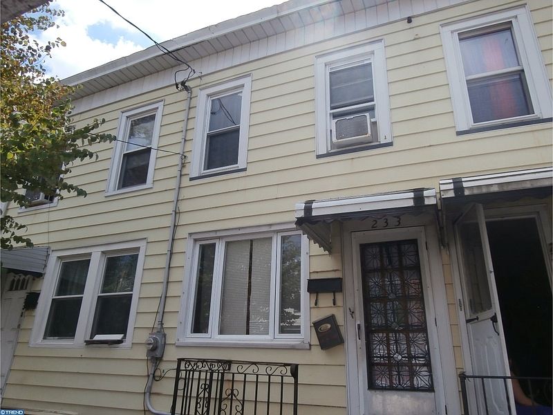 2nd image of 233 Morris Ave