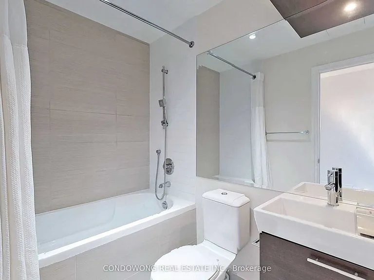 386 Yonge St #2802 — Photo 6