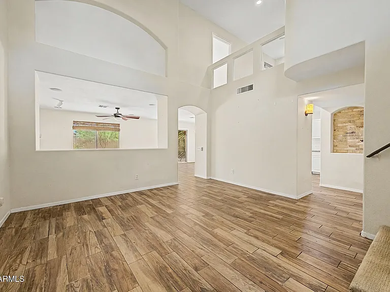 2155 W Olla Ave — Photo 7